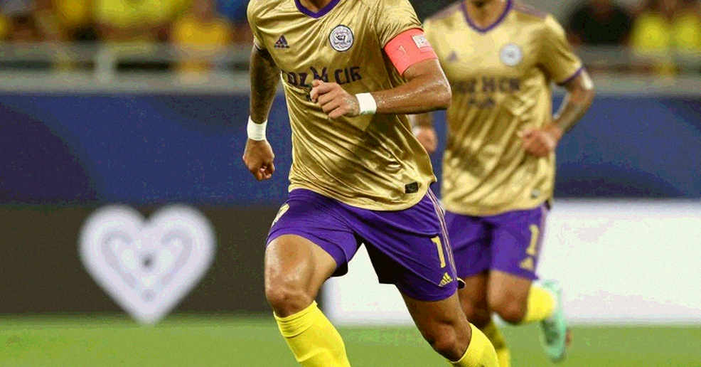 স্কোরলাইন পরিষ্কার ছিল, ব্যাখ্যাটা ছিল না: বার্সেলোনার কাছে গালাতাসারায়ের ৪-১ হার এবং ডেভিনসন সানচেজের মিক্সড জোনের ভাষা